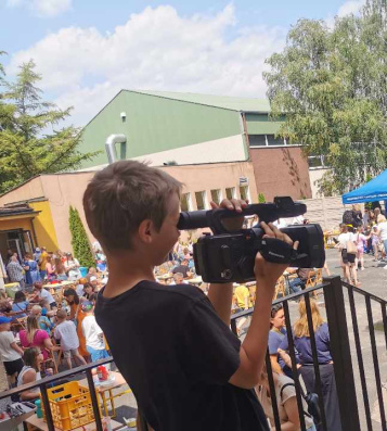 https://www.sp2sroda.pl/files/content/news-lead/2023_2024/pobierz.jpg