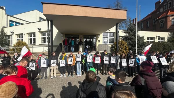 https://www.sp2sroda.pl/files/content/news-lead/bieg_tropem_wilczym/tropem_wilczym1.jpg