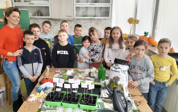 https://www.sp2sroda.pl/files/content/news-lead/wydarzenia_klasowe/img20230323103952_01__1_.jpg