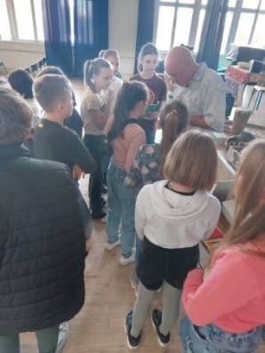 https://www.sp2sroda.pl/files/content/news-lead/wydarzenia_szkolne/image000003.jpg